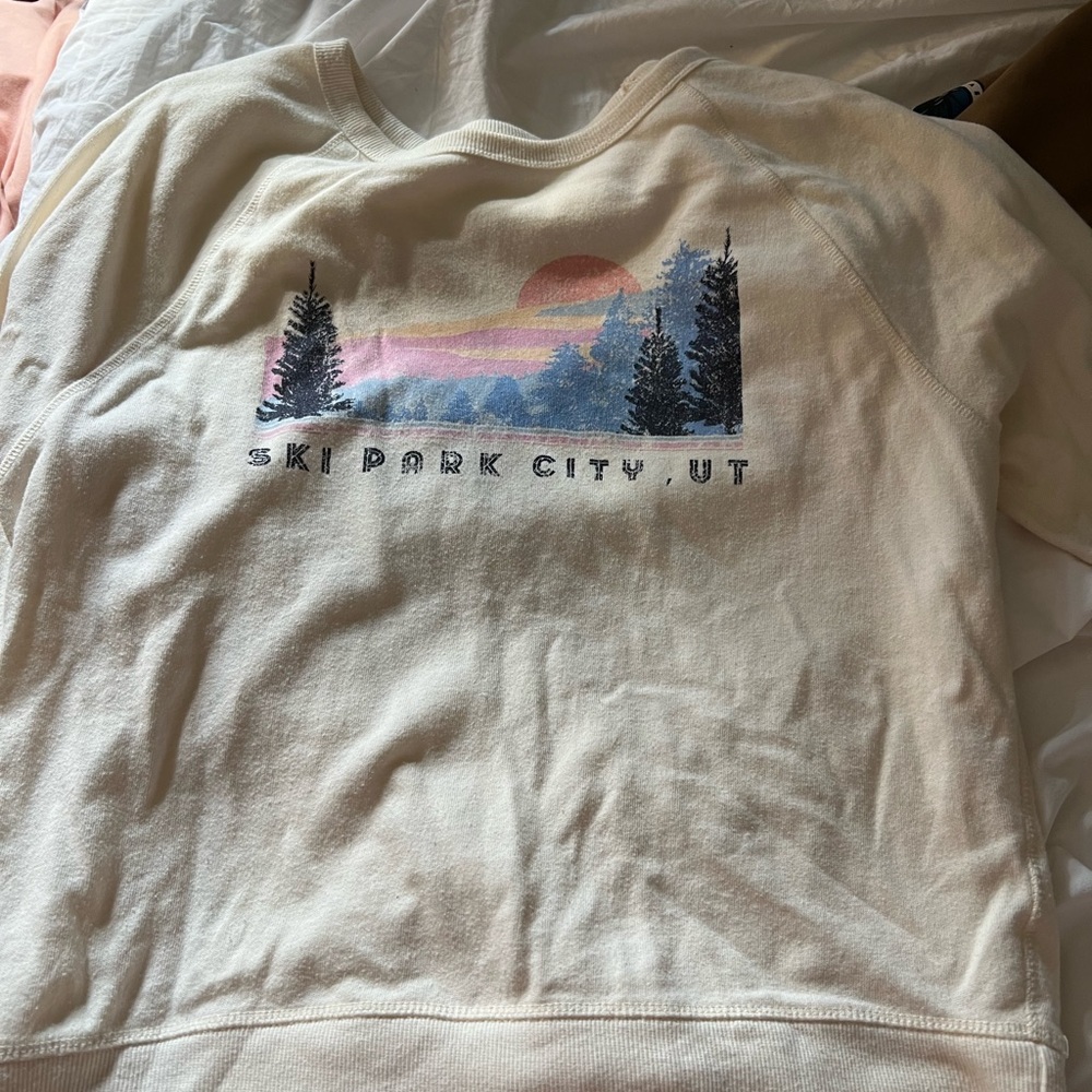 Graphic crewneck